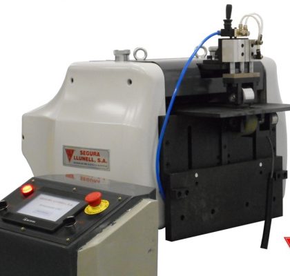 Alimentador de Fleje por Rodillos de Control Numérico CNC AE