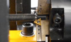 Biseladora Chaflanadora de Tubo y Barra Semi-Automatica BSA